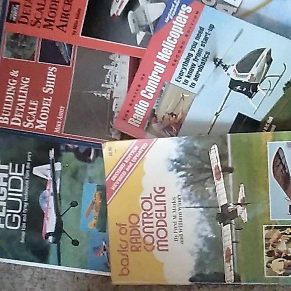 Helicopter Manuals & Model Aircraft Manuals EUC - Picture 5 of 12